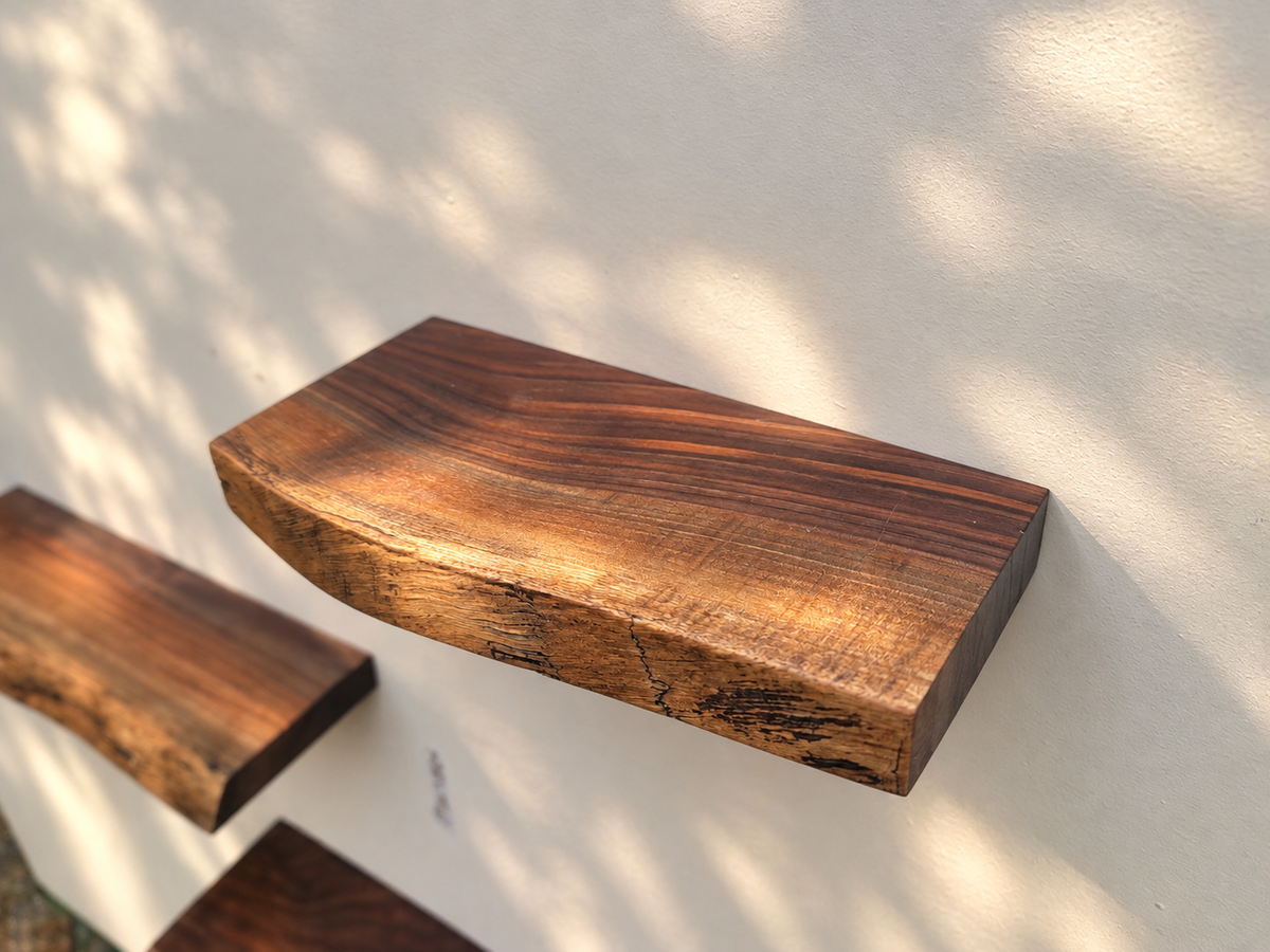 Petite tablette Live edge en noyer noir